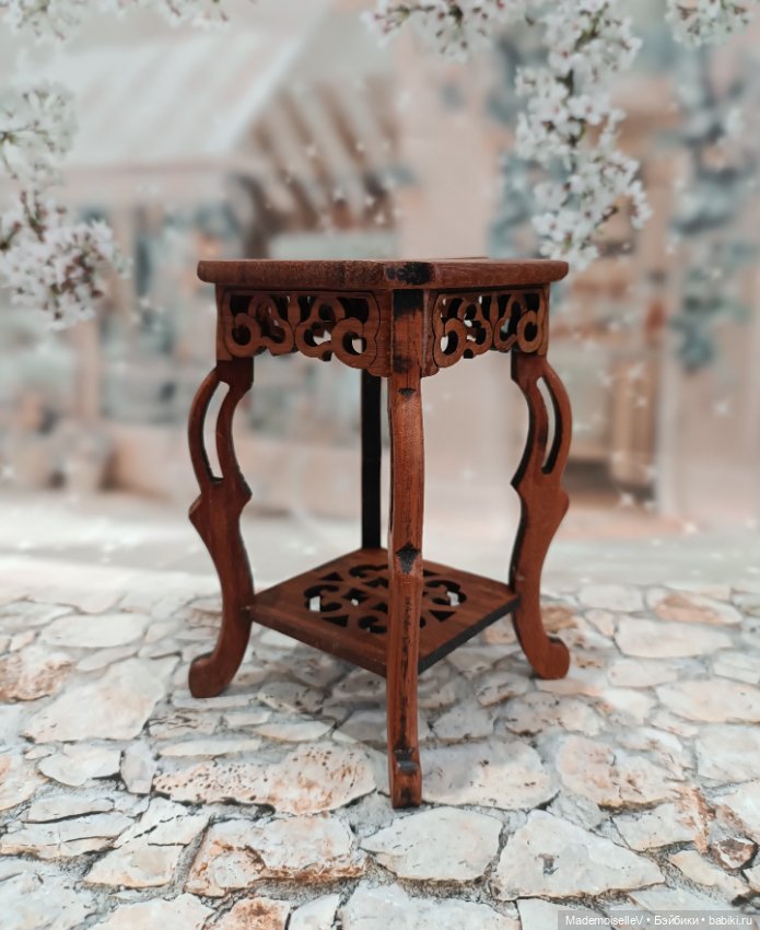 Столики натуральное дерево резное с дефектами (фото 2)