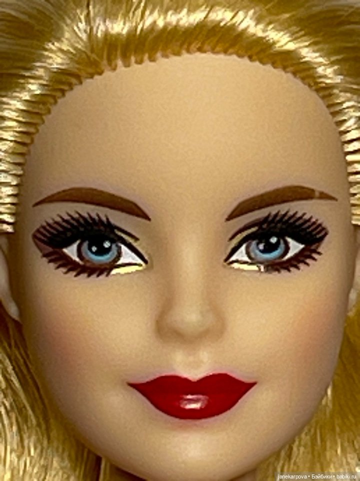 Голова Барби Холидей 2017 на модельном теле нюд (фото 3)
