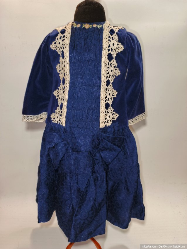 Платье бархат на антикварную или винтажную куклу рост 65-70 см