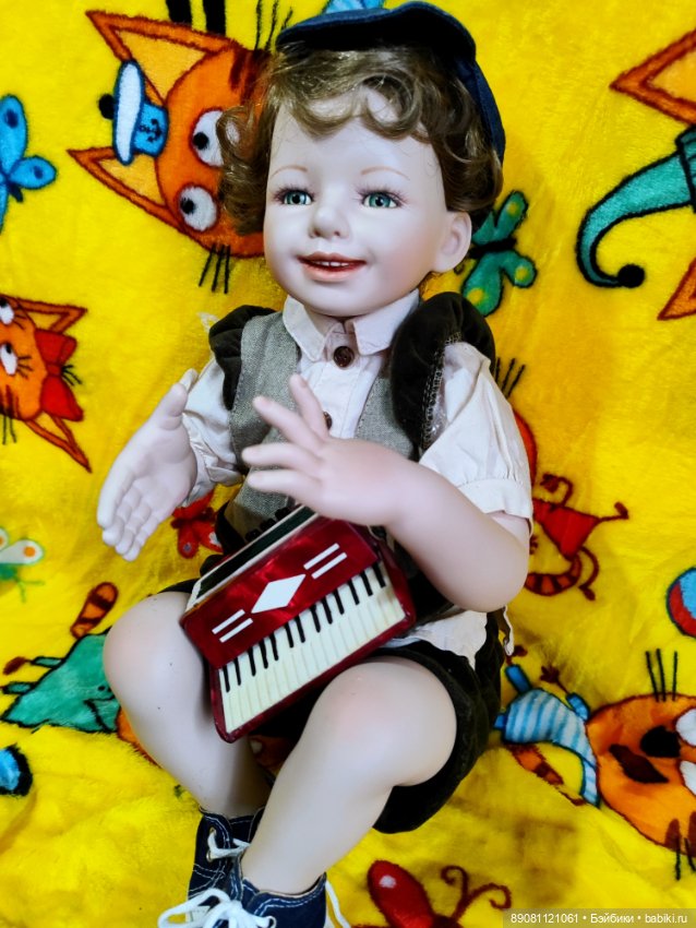 Мальчик с гармошкой 30см сидя Фарфор, (фото 4)