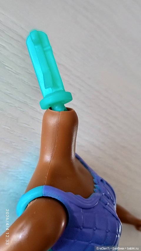 Тело от 2023 A Touch of Magic Royal Barbie Princess Doll Purple (HRR10) (фото 7)