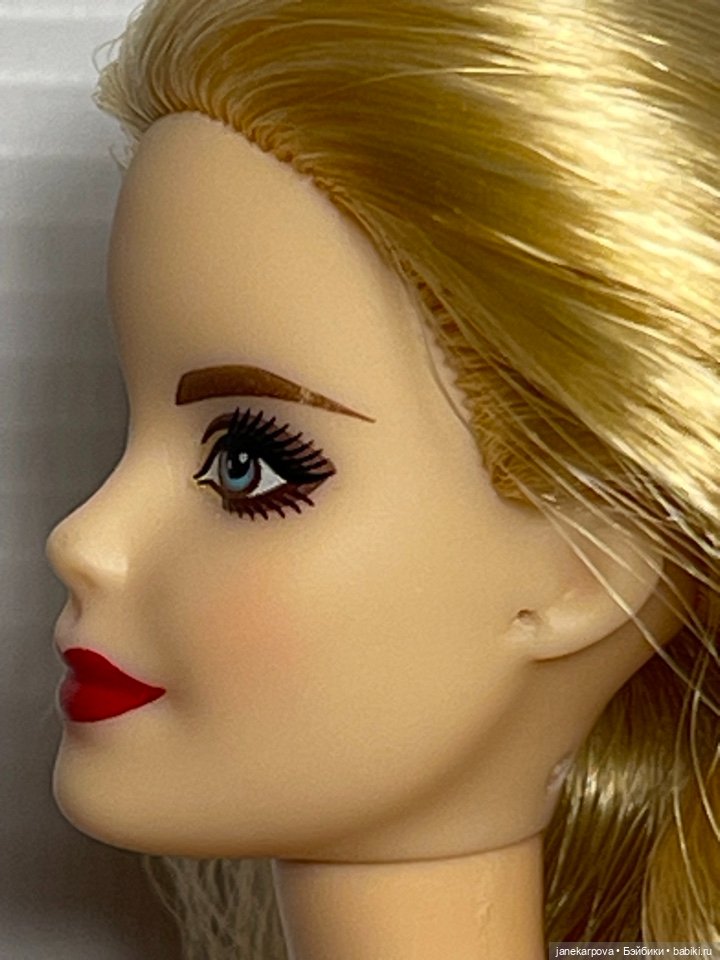 Голова Барби Холидей 2017 на модельном теле нюд (фото 4)