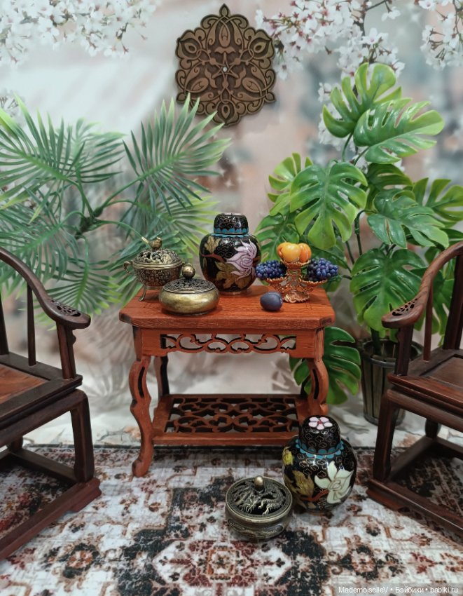 Столик № 1 натуральное дерево резное (фото 2)