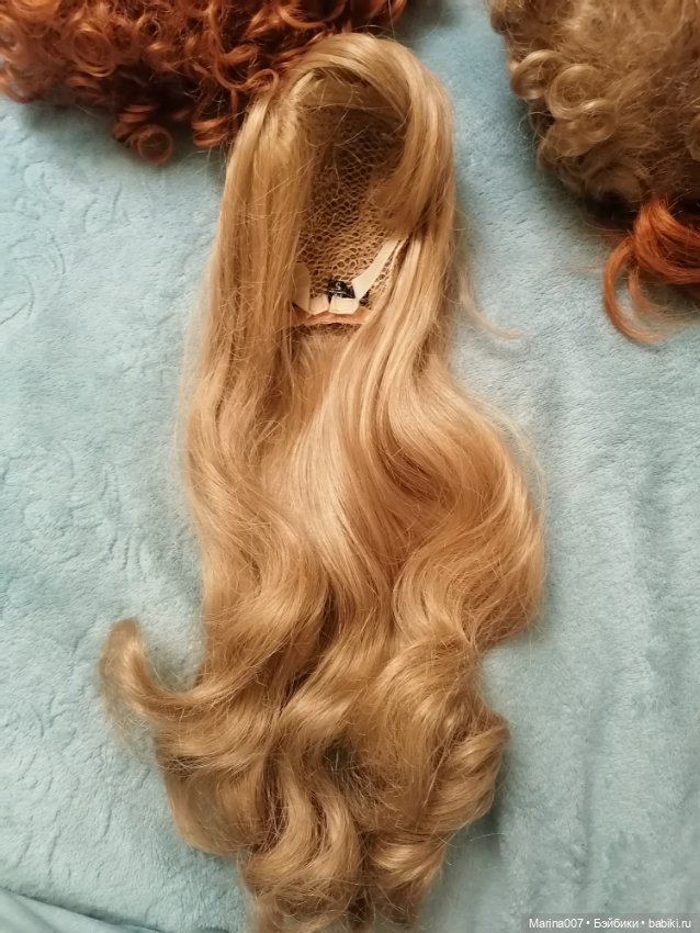 Лот винтажных паричков для больших кукол. Размер 16-15