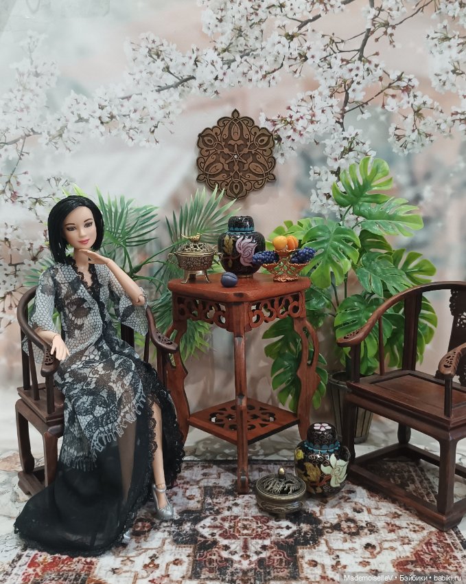 Столик № 2 натуральное дерево резное (фото 9)