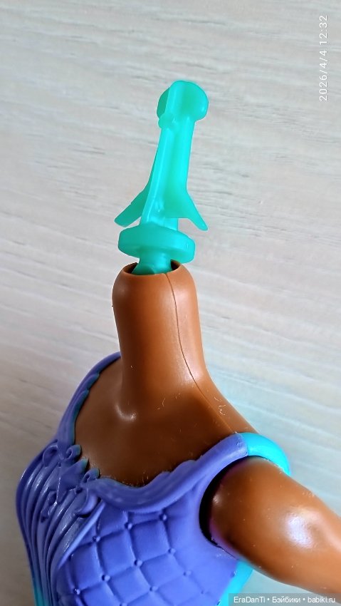 Тело от 2023 A Touch of Magic Royal Barbie Princess Doll Purple (HRR10) (фото 6)