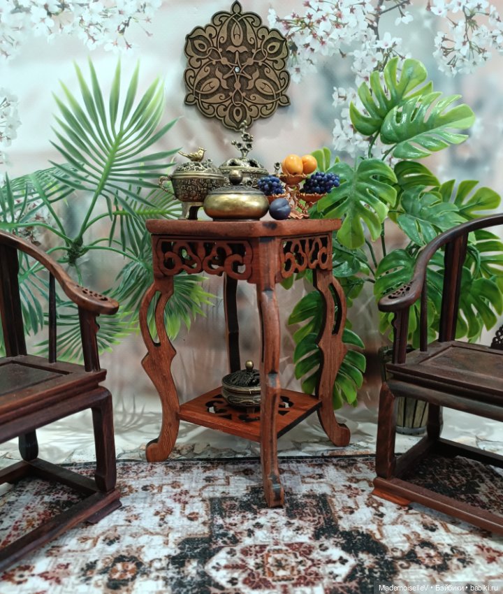 Столик № 2 натуральное дерево резное (фото 2)