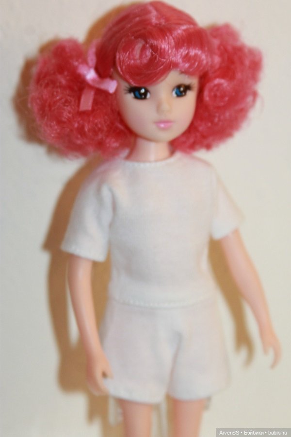 Подружка Ликки 1 поколения Изуми Reproduction Pink Wavy Bunches (фото 2)