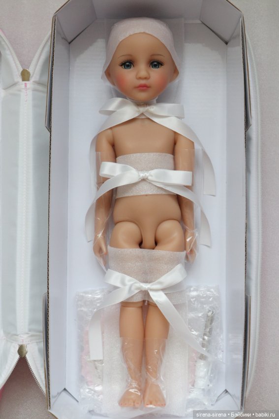 Клубная Марта Руби Ред, Martha Ruby Red, НЮД с переноской