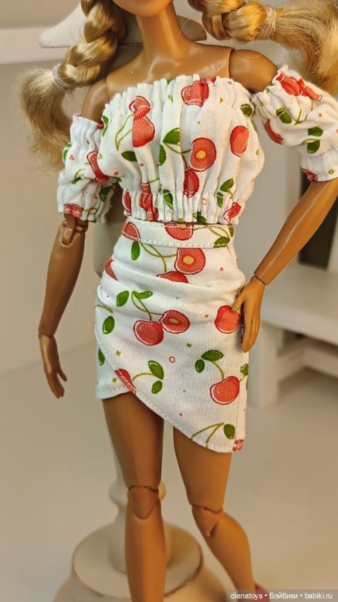 Комплект одежды для Барби юбка с ягодами вишни (фото 2)