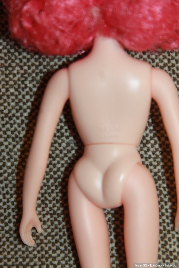 Подружка Ликки 1 поколения Изуми Reproduction Pink Wavy Bunches (фото 8)