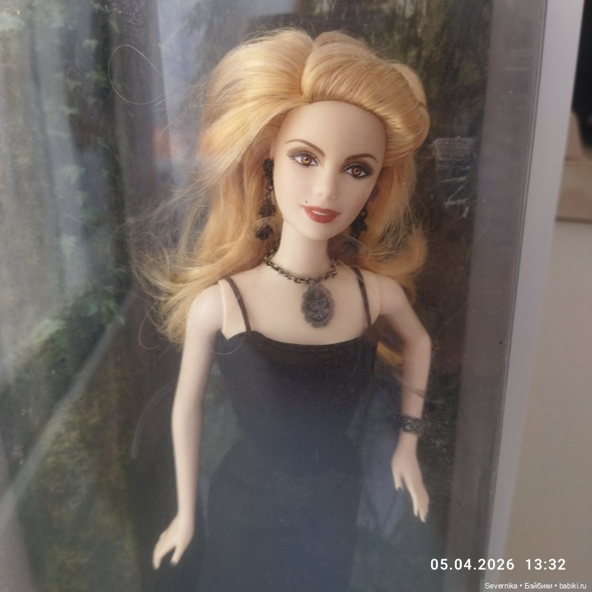 Красавица Розали вампир из семьи Каллен Сумерки (фото 2)