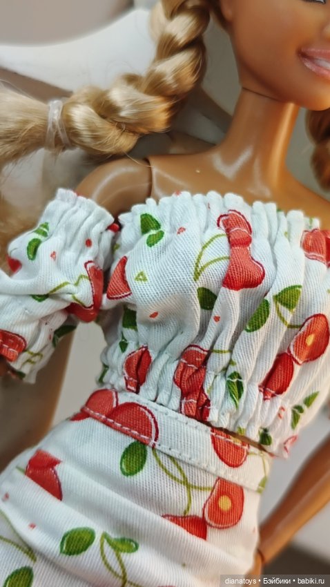 Комплект одежды для Барби юбка с ягодами вишни (фото 4)