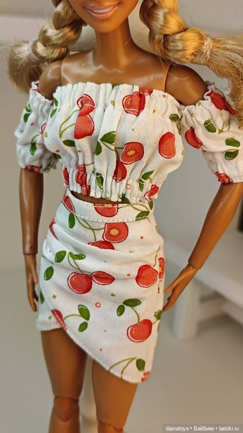 Комплект одежды для Барби юбка с ягодами вишни (фото 5)