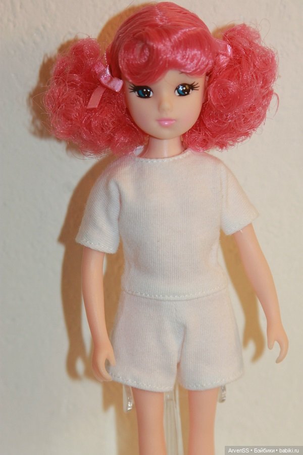 Подружка Ликки 1 поколения Изуми Reproduction Pink Wavy Bunches