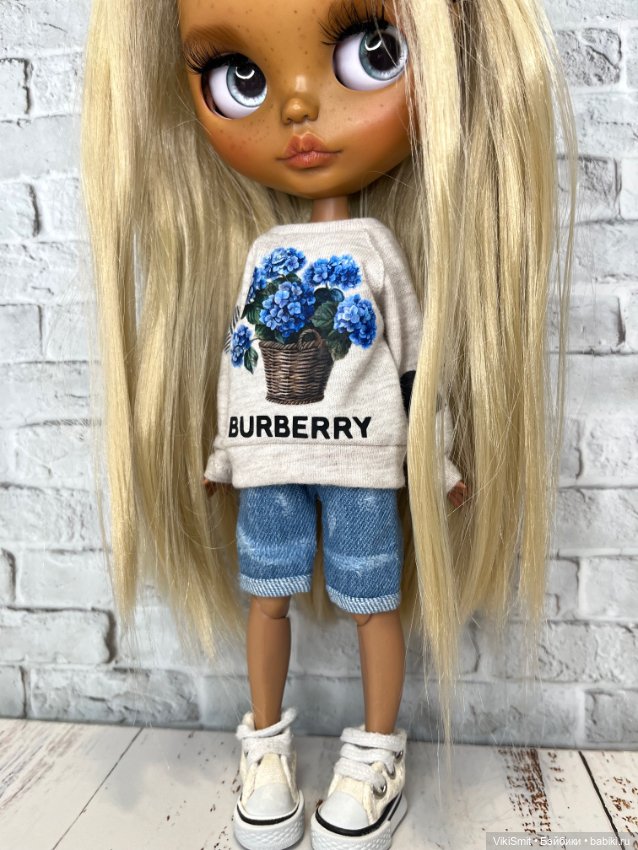 Продаю новую одежду для кукол Блайз