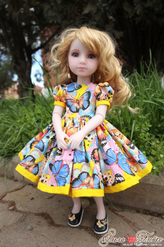 Платьице для Ruby Red 37 см