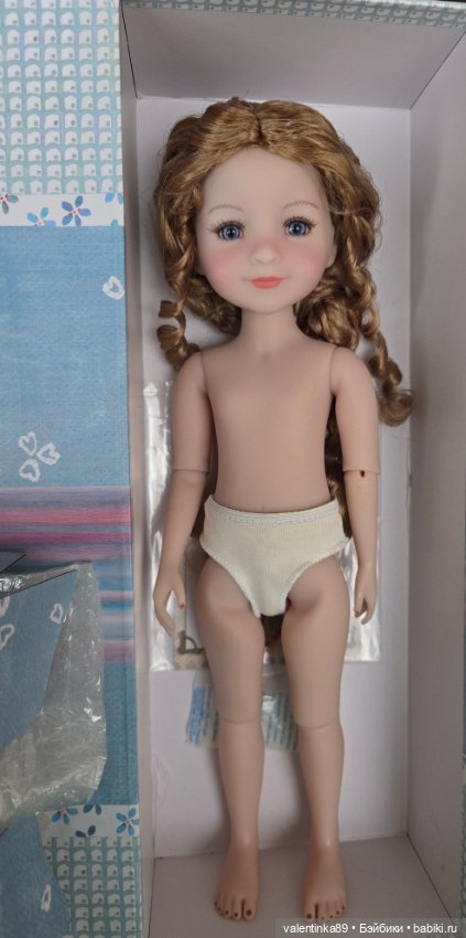 Валентина Ruby Red 37 см, нюд и в паричке Изабеллы