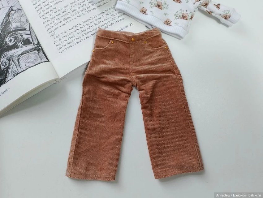 Брюки клёш вельветовые для кукол Паола Рейна 32 см