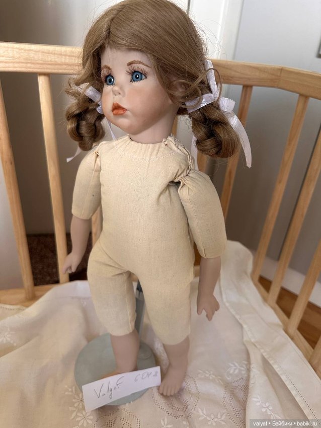 Фарфоровая кукла Dianna Effner. Hilary