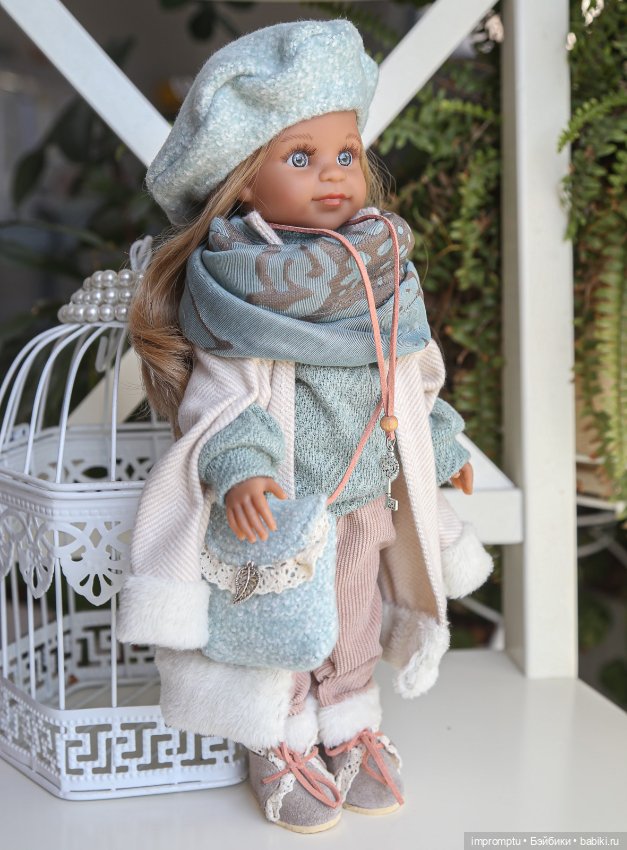 Брючный наряд с пальто для PR