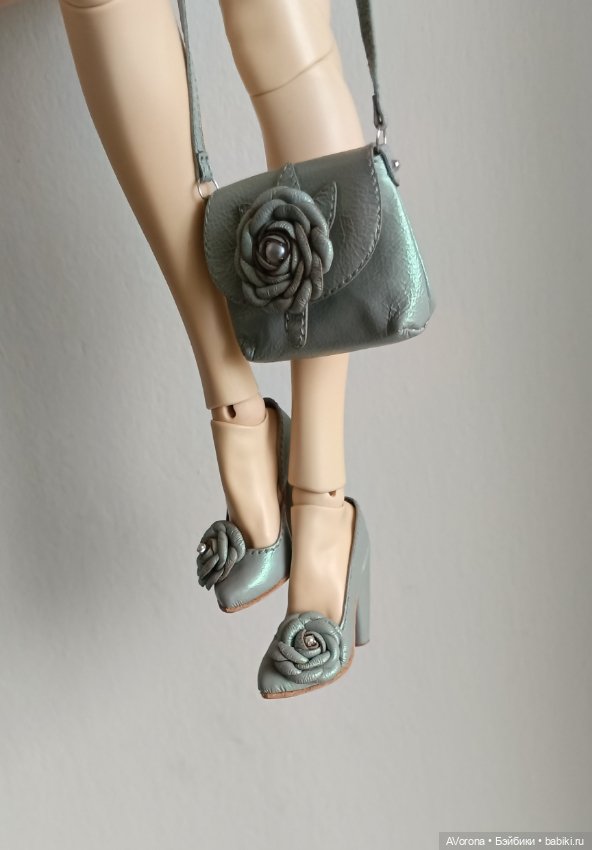 Нарядный комплект из тонкой кожи " хамелеон "