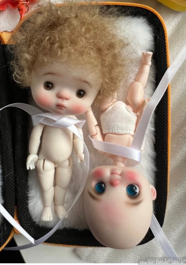 Переноска для двух кукол обитсу11 (фото 2)