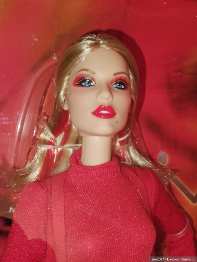 Коллекционная кукла Барби Barbie Kylie Minogue NRFB (фото 4)