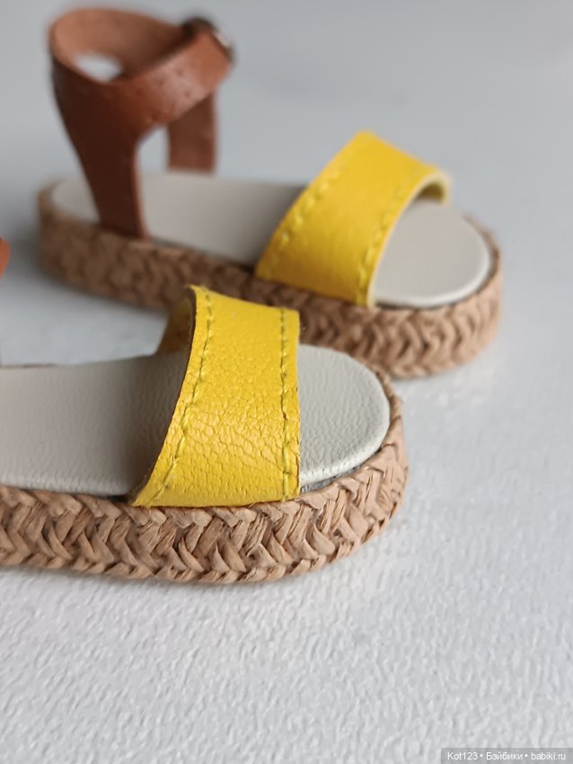 Босоножки для Руби Ред Ruby Red Fashion Friends (фото 8)