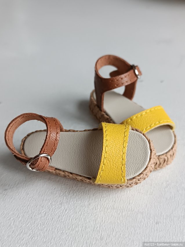 Босоножки для Руби Ред Ruby Red Fashion Friends (фото 3)