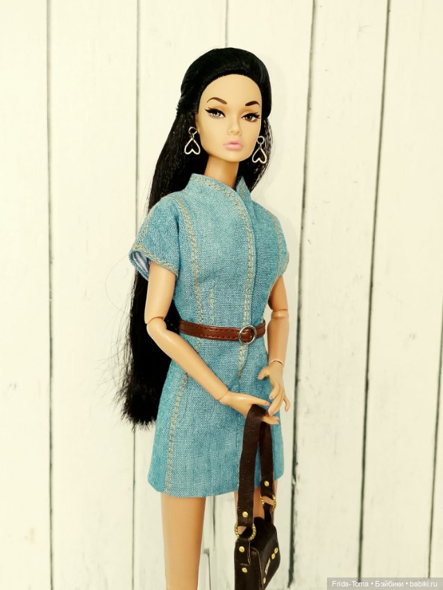 Одежда на Барби Поппи Интегрити джинсовое платье Лайм (фото 3)