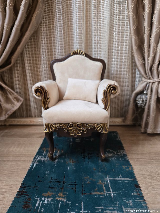 Кресло бархатное 1/6. Мебель для кукол