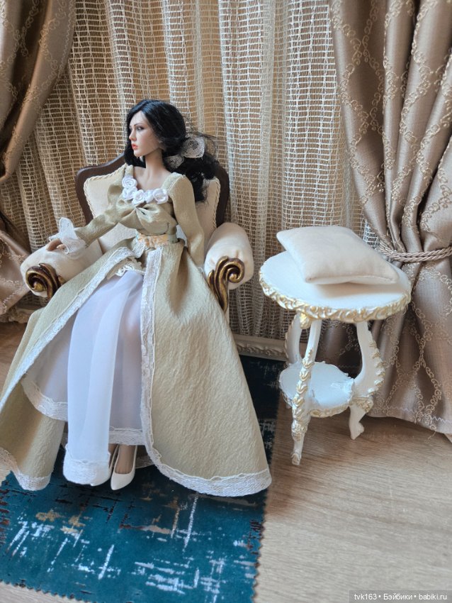 Кресло бархатное 1/6. Мебель для кукол (фото 4)