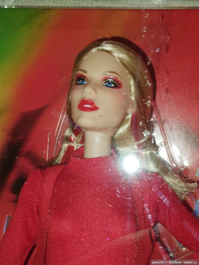 Коллекционная кукла Барби Barbie Kylie Minogue NRFB (фото 5)