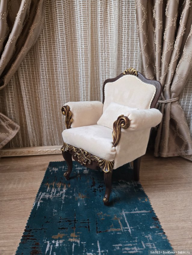 Кресло бархатное 1/6. Мебель для кукол (фото 5)