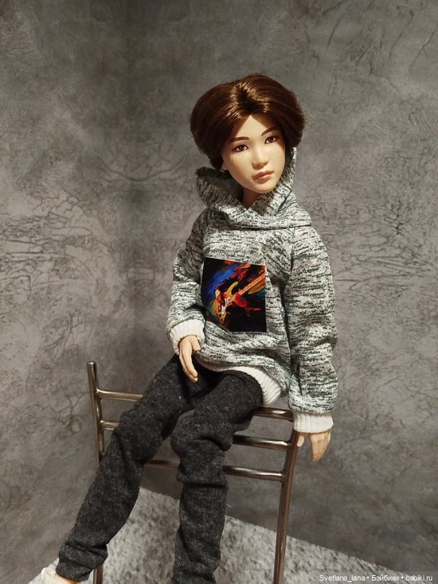 #2.Шарнирная портретная кукла участника группы БТС (фото 7)