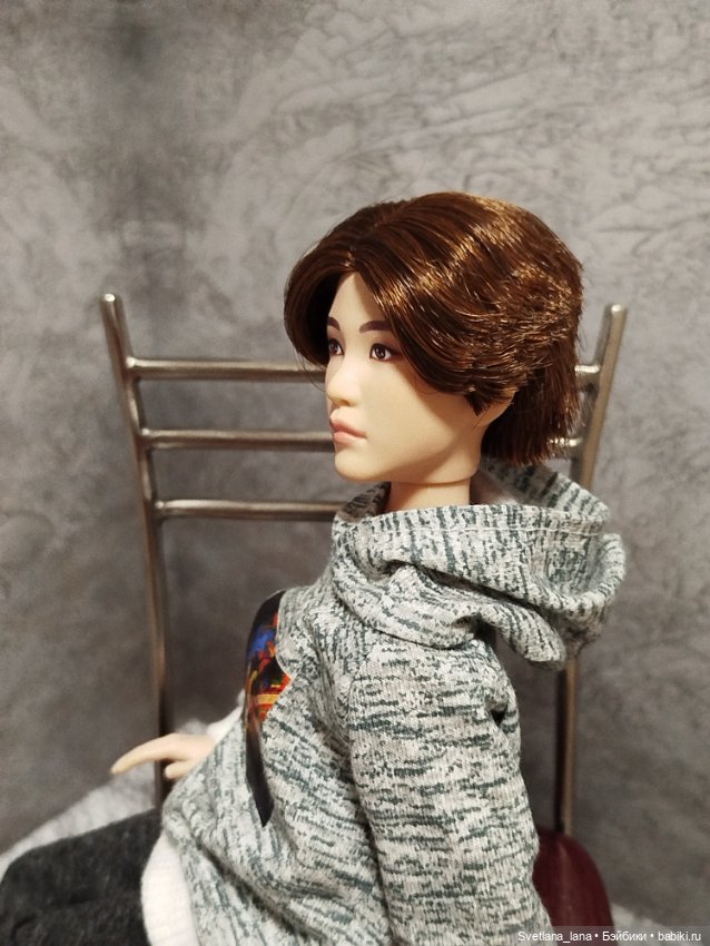 #2.Шарнирная портретная кукла участника группы БТС (фото 5)