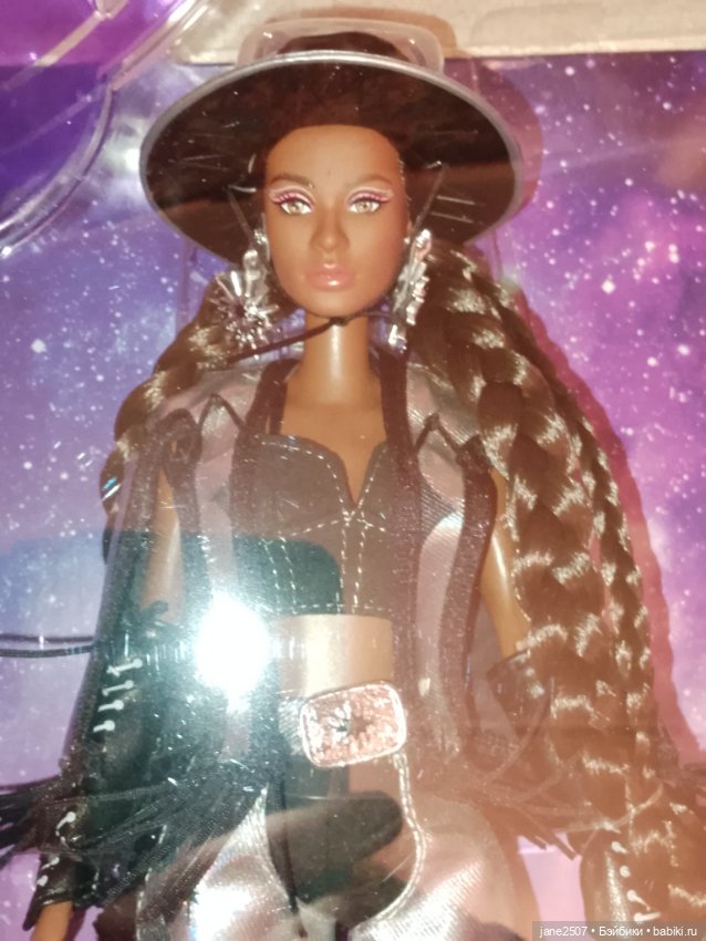 Коллекционная кукла Барби Barbie Fashion Frontier NRFB (фото 8)