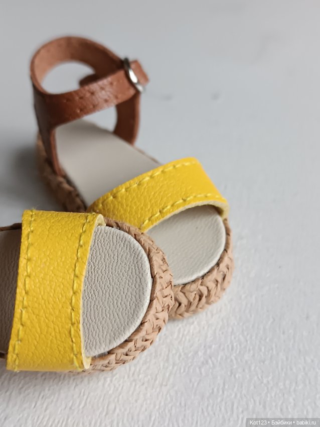 Босоножки для Руби Ред Ruby Red Fashion Friends (фото 7)