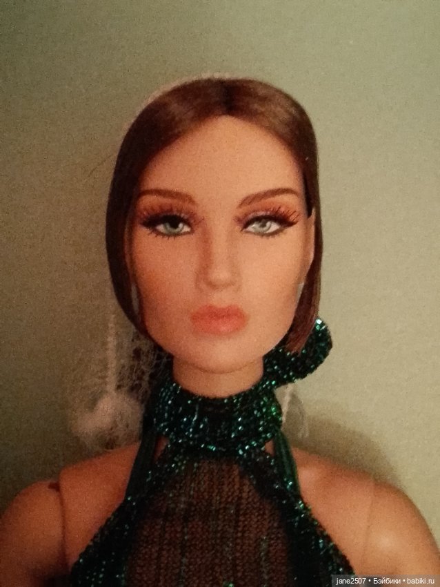 Fashion royalty Meteor Emerald Allure Amirah Majeed новая (фото 10)