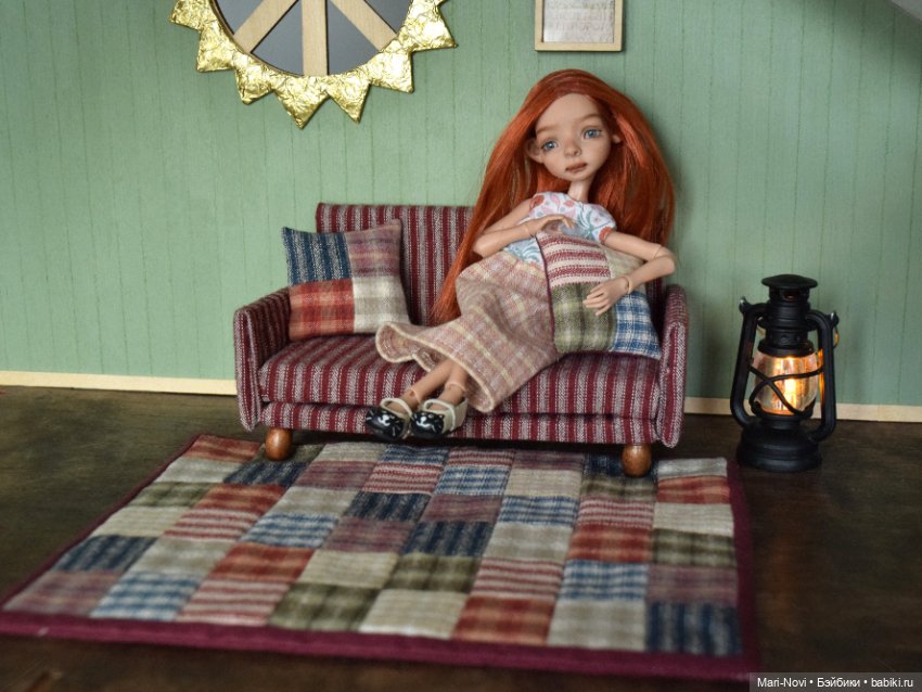 Лоскутное одеяло и подушки для кукол 1/12, 1/10 (фото 6)