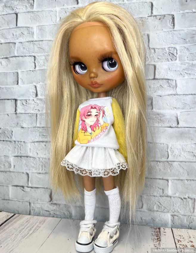 Продаю новые одежды для кукол Блайз