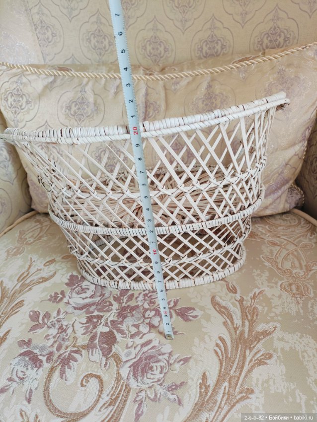 Красивый плетёный диван — Кукольная мебель (фото 2)