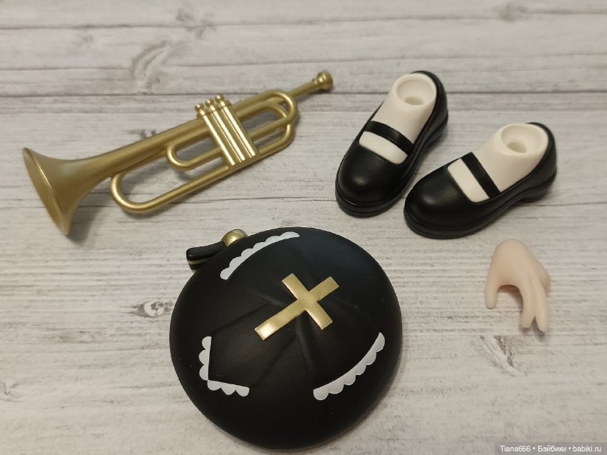 Одежда и аксессуары от куклы Трубачки (Близнецы Света и Тьмы) (фото 2)