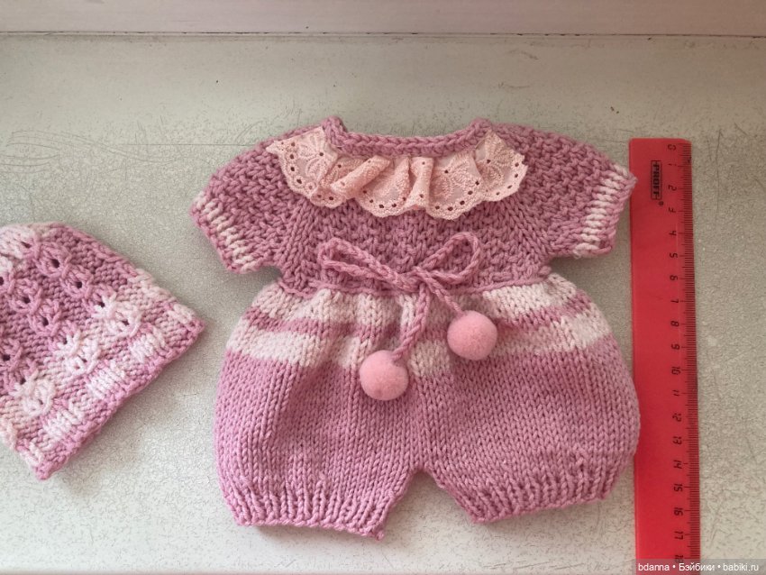 Вязанные комплекты для маленьких кукол (фото 2)