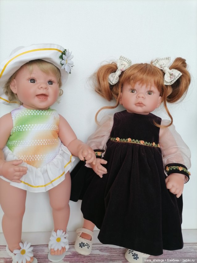 Фирменные аутфиты на кукол (фото 7)