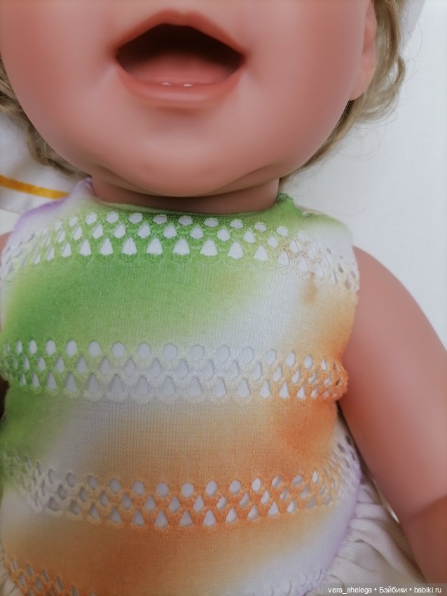 Фирменные аутфиты на кукол (фото 2)