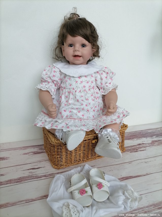 Фирменные аутфиты на кукол Адора (фото 2)