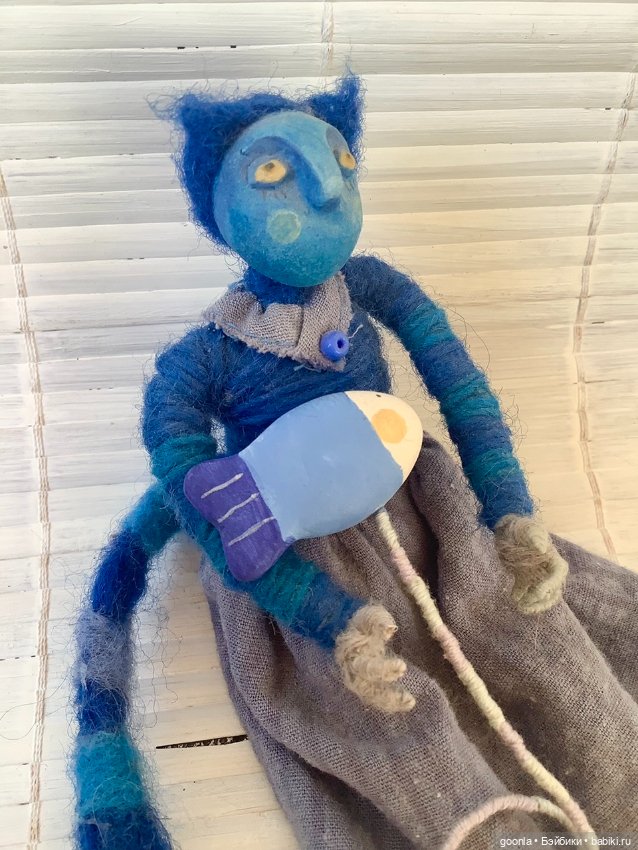 Синяя кошка с синей рыбой (фото 7)