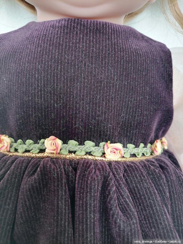 Фирменные аутфиты на кукол (фото 5)